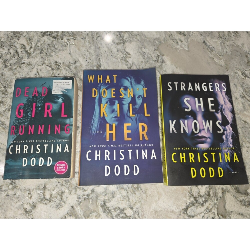 Christina Dodd Dead Girl Running What Doesnt Kill Her Strangers She Knows Series